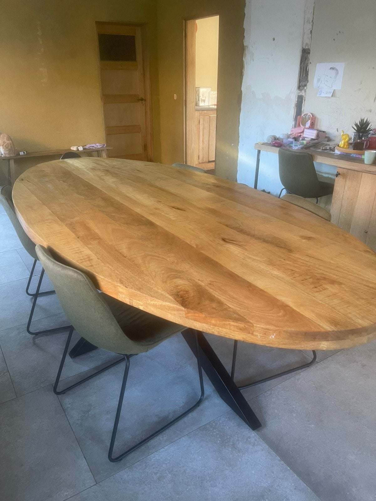 Ovale tafel 240cm, Huis en Inrichting, Tafels | Eettafels, Ophalen, Gebruikt, 200 cm of meer, Vijf personen of meer