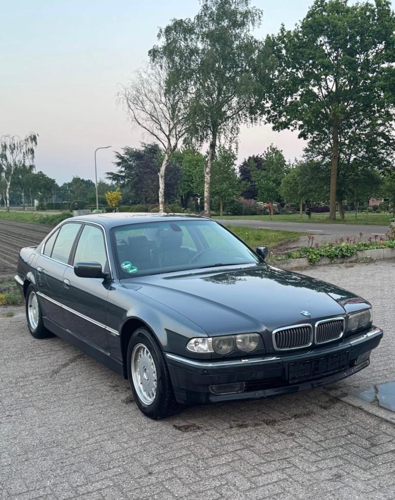 BMW 728i Manueel 193pk 1999 Grijs, Auto's, BMW, Lichtmetalen velgen, 7 Reeks, Leder, Bedrijf
