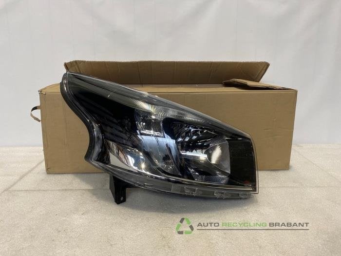 Koplamp rechts van een Opel Vivaro, Gebruikt, -, -, Opel