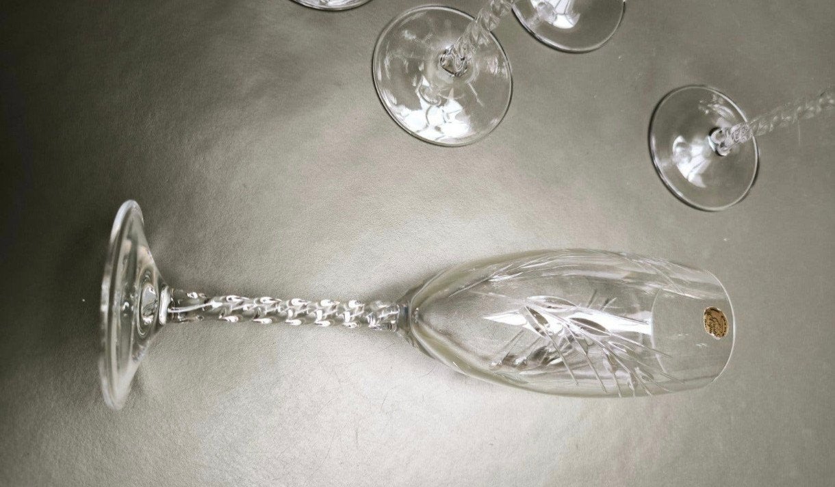 9 champagneglazen kristal d'arques model fleuri epi, Ophalen