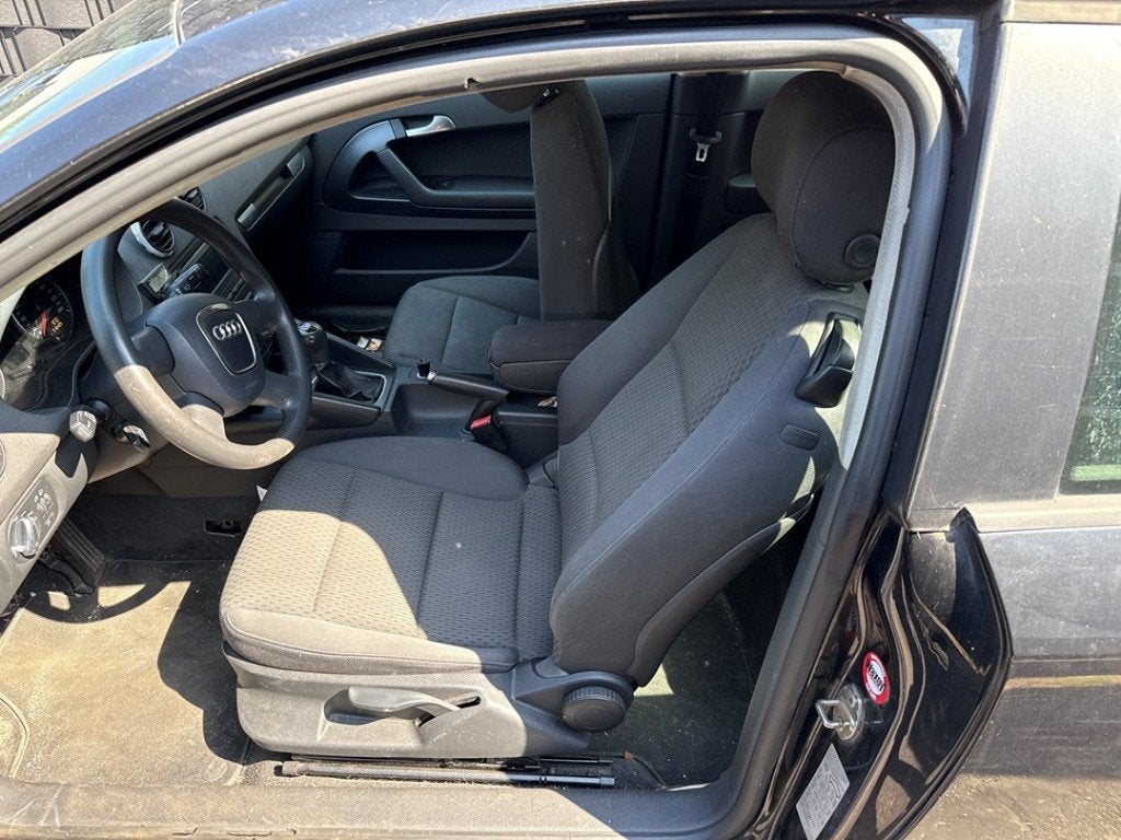 SIEGE AVANT GAUCHE ( CONDUCTEUR ) Audi A3 (8P1), Auto-Union-Straße  1,
85057  Ingolstadt, DE, Info@audi.de, Audi, Utilisé