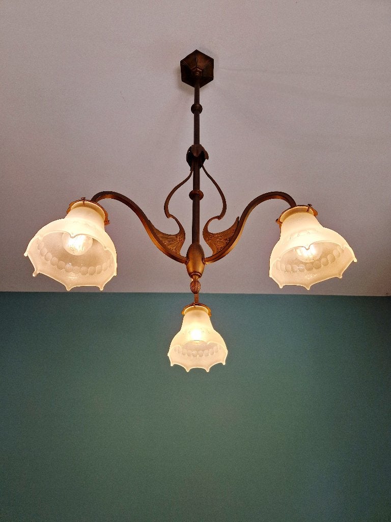 Lustre Art Nouveau en laiton et verre dépoli, début XXe, Enlèvement ou Envoi