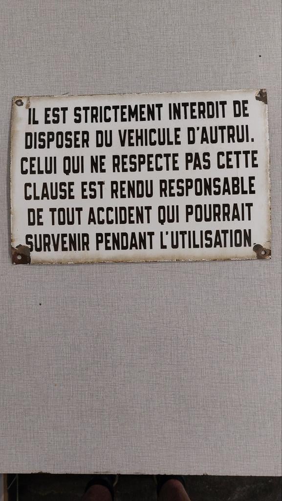 Plaque émaillée, Enlèvement