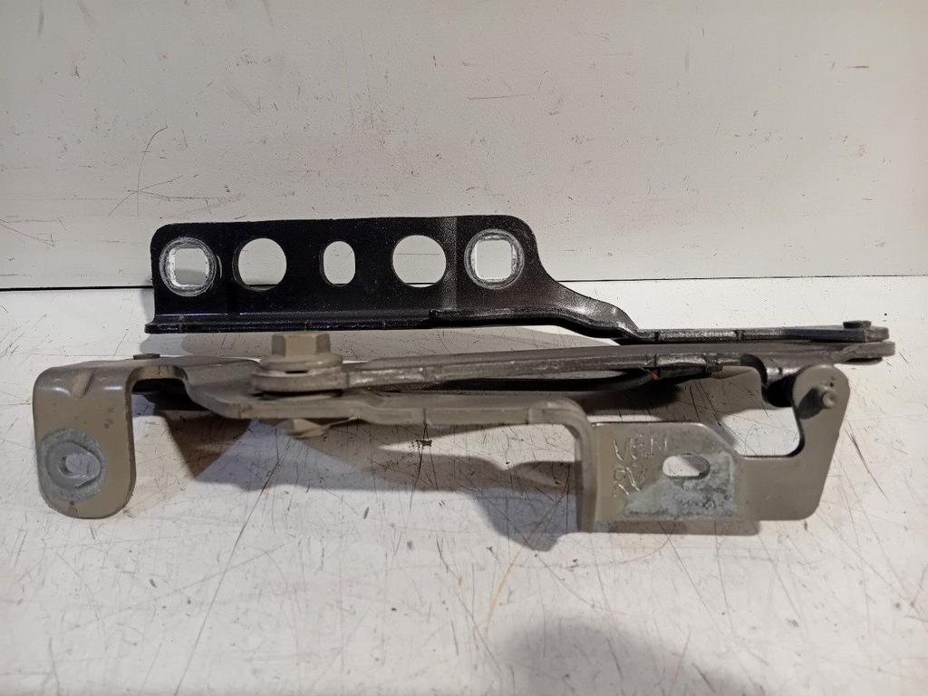 Motorkapscharnier rechts Peugeot 5008, Onderdelen@venauto.nl, Van der Ven Autorecycling B.V., Gebruikt, Ettenseweg 76, 4706 PB Roosendaal, The Netherlands