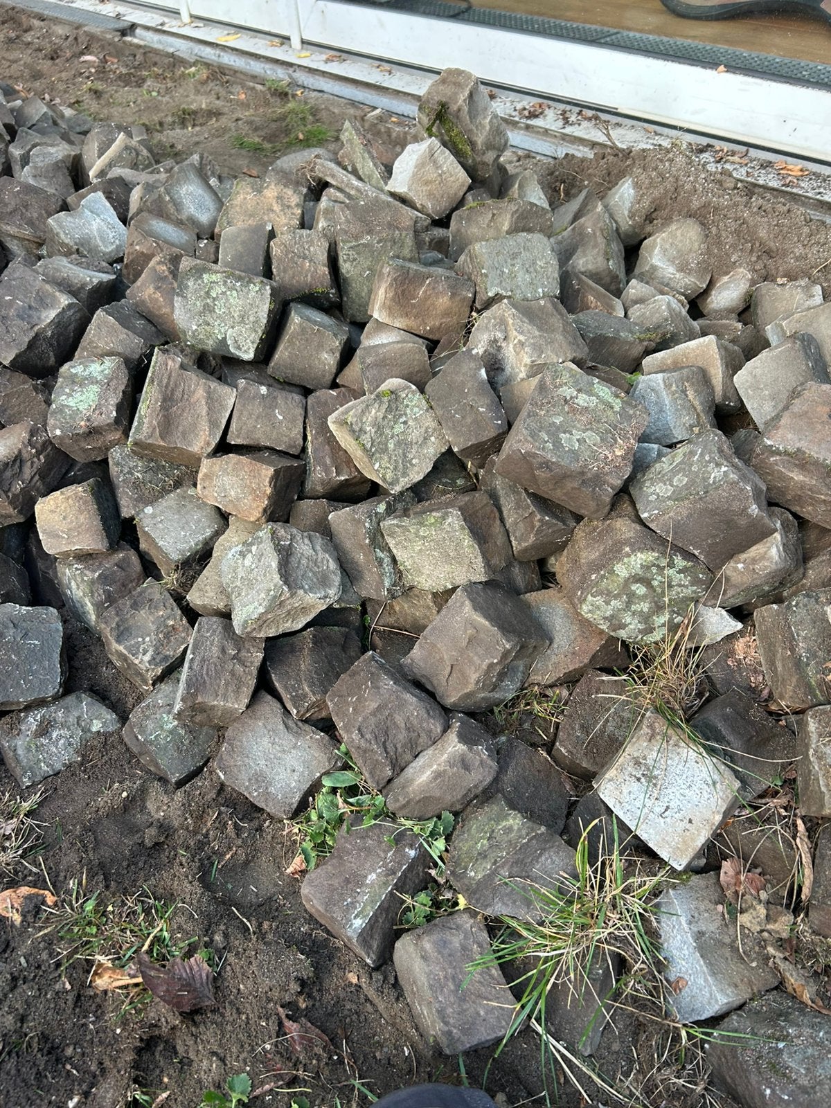 Vieux pavés en pierre, environ 30 à 35 m², sans asphalte, Utilisé, Autres types, 10 m²² ou plus, Enlèvement
