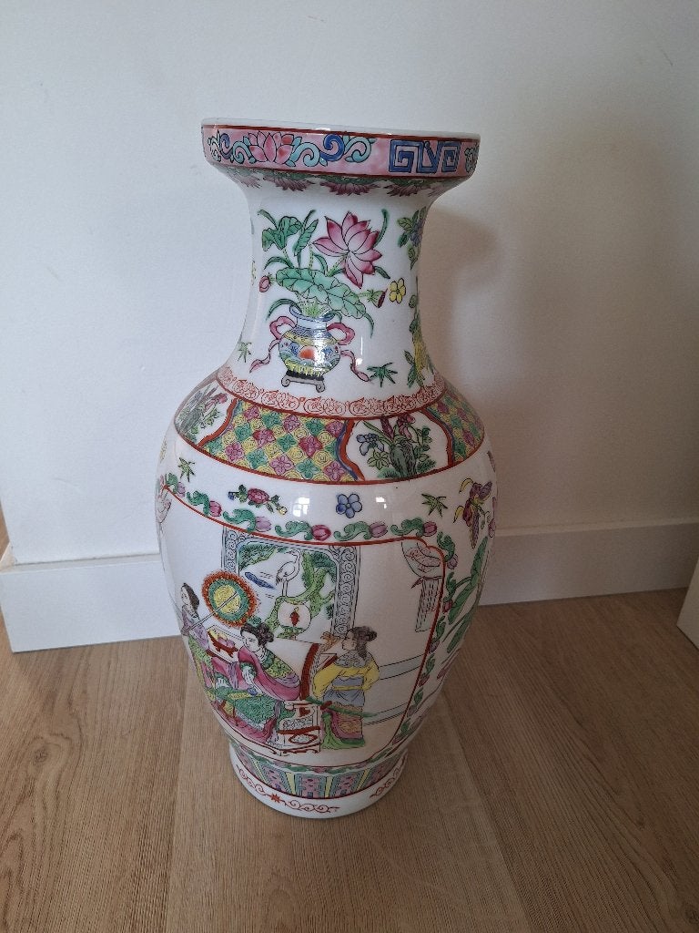 Beau vase chinois, Enlèvement