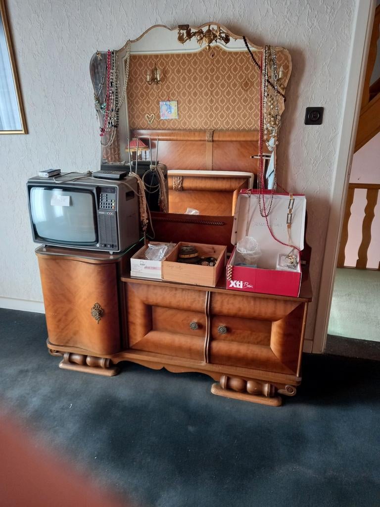 Chambre à coucher et penderie vintage, Maison & Meubles, Enlèvement