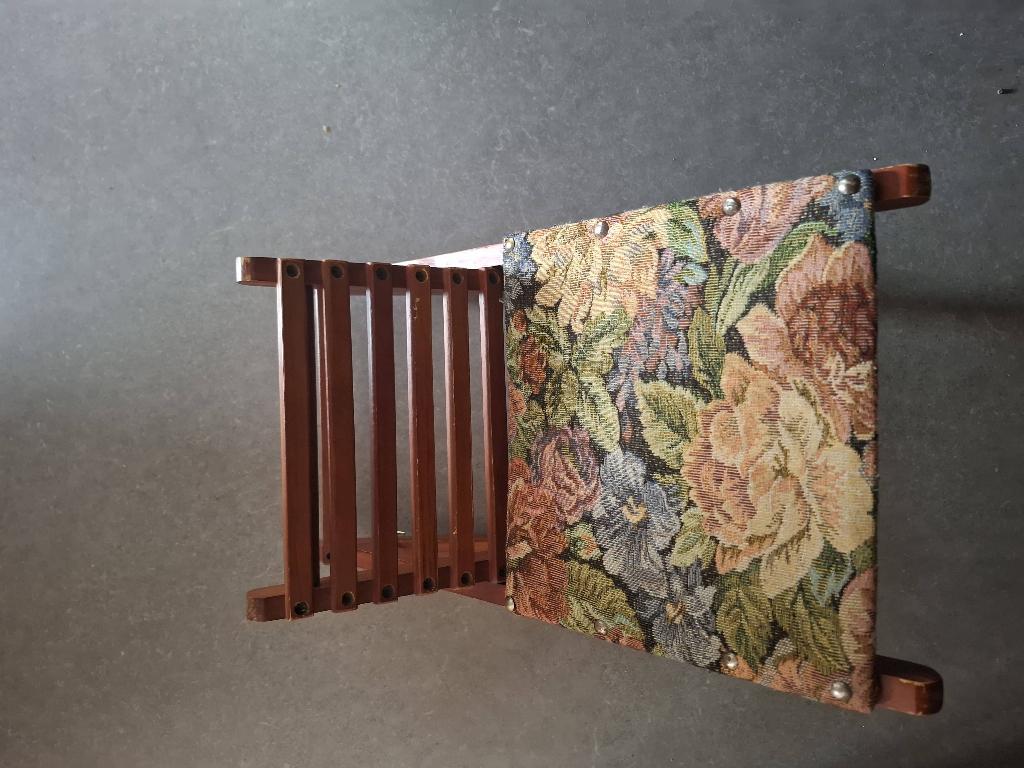 Repose-pieds, Enlèvement, Utilisé, 50 à 75 cm, Bois