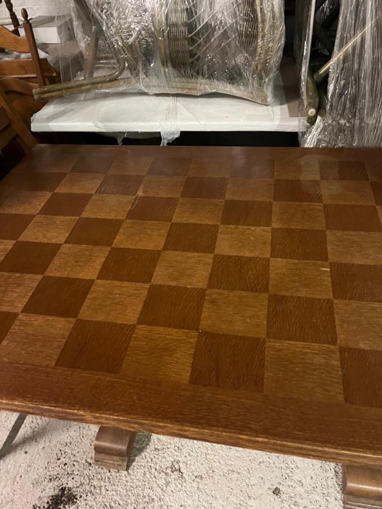 Table en bois , impeccable, pieds scultes, extensible, Maison & Meubles, Enlèvement