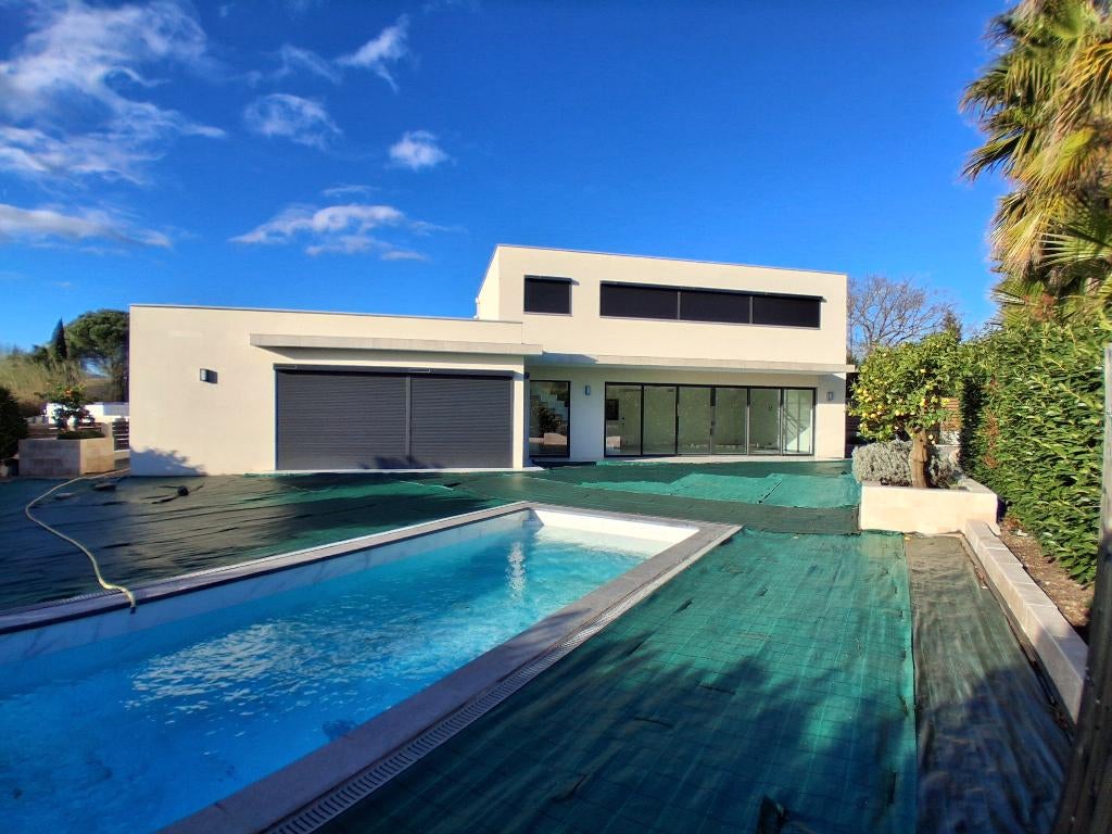 Villa golf de Saint Tropez, 215 m², 5 pièces, France, Autres
