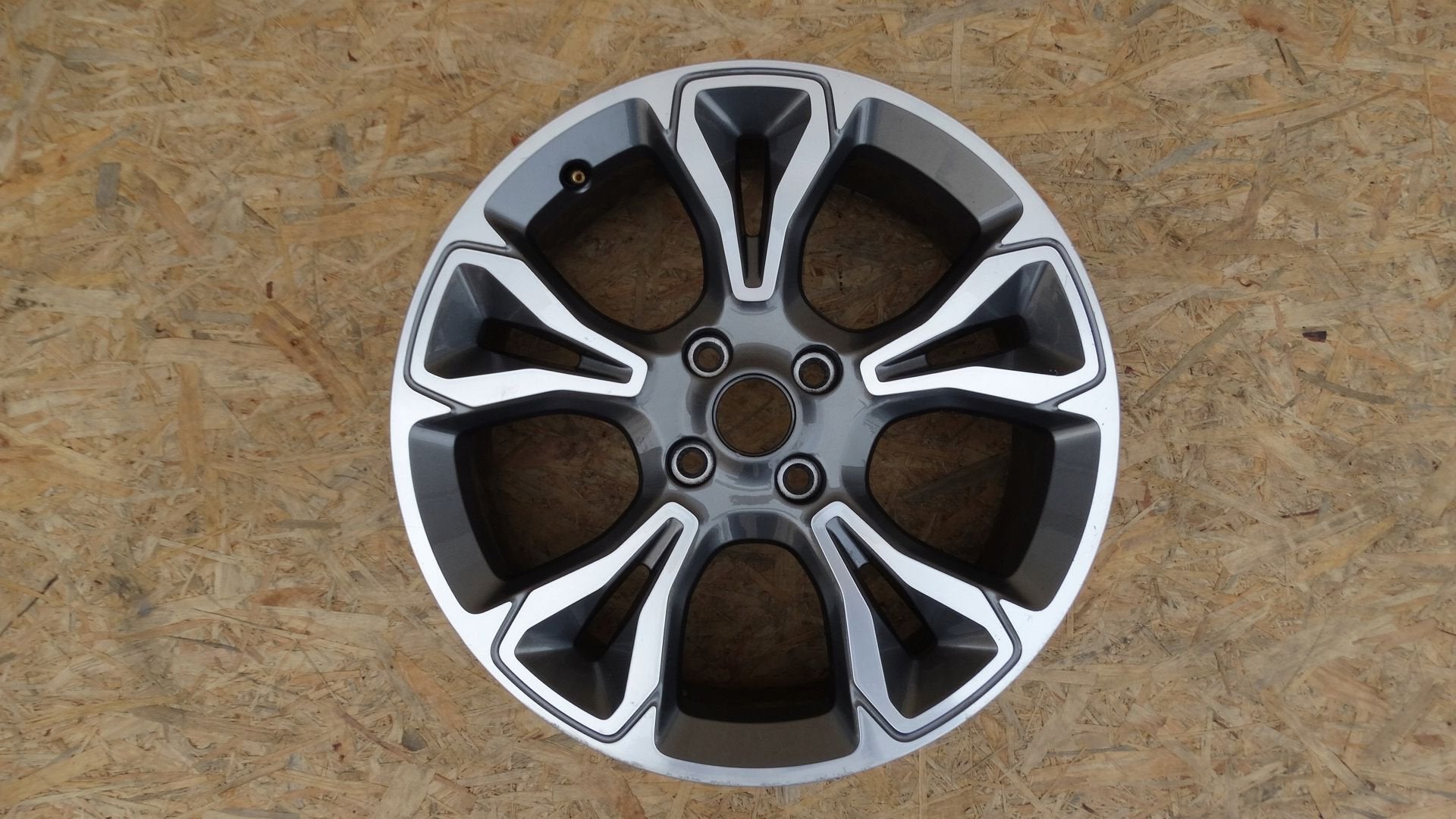 Pi ces d tach es pour Ford Fiesta ST H1BJ-1007-E1A, Info@ford.com, Ford Motor Company, American Road 1
48126  Dearborn, Ford