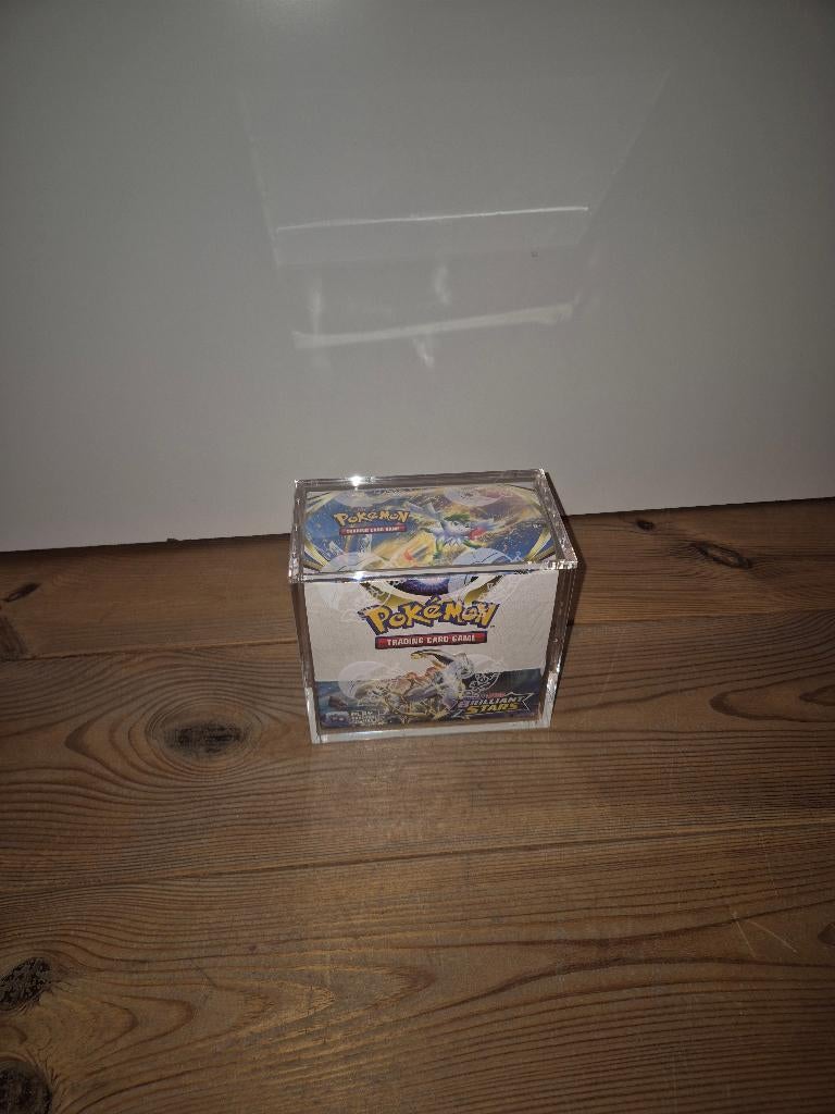 Pokemon Brilliant stars boosterbox, Hobby en Vrije tijd, Ophalen of Verzenden, Nieuw, Boosterbox