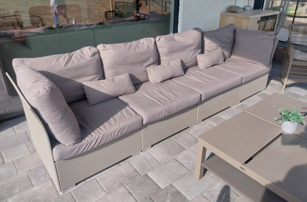 Loungeset met tafel, Tuin en Terras, Ophalen, 5 zitplaatsen, Gebruikt, Bank