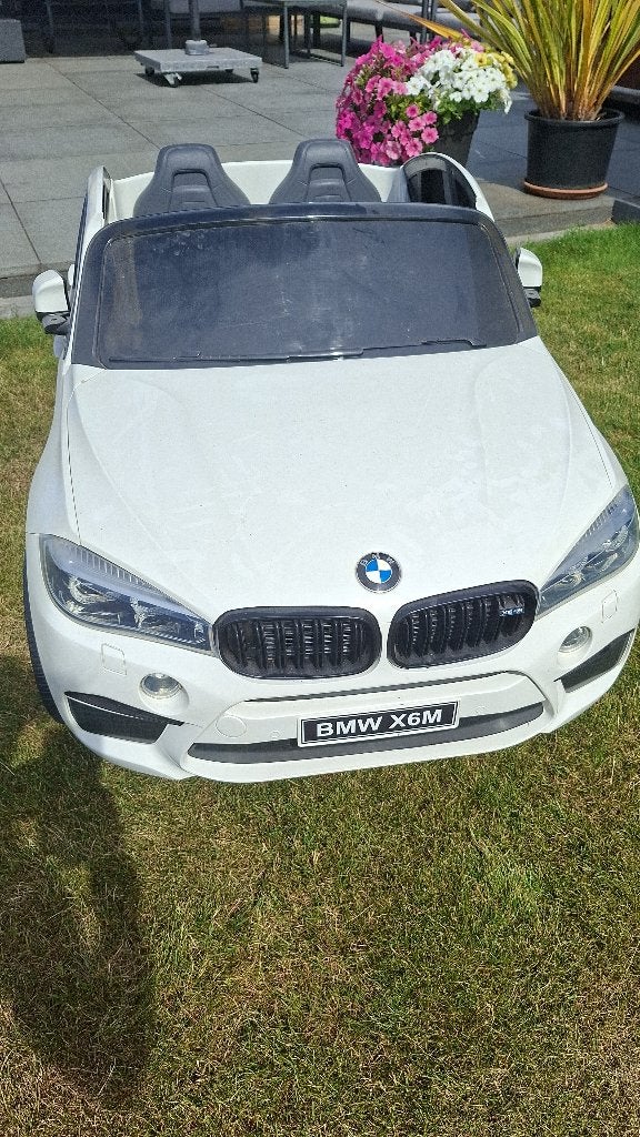 Elektrische auto BMW X6M 2 personen, Ophalen, Gebruikt
