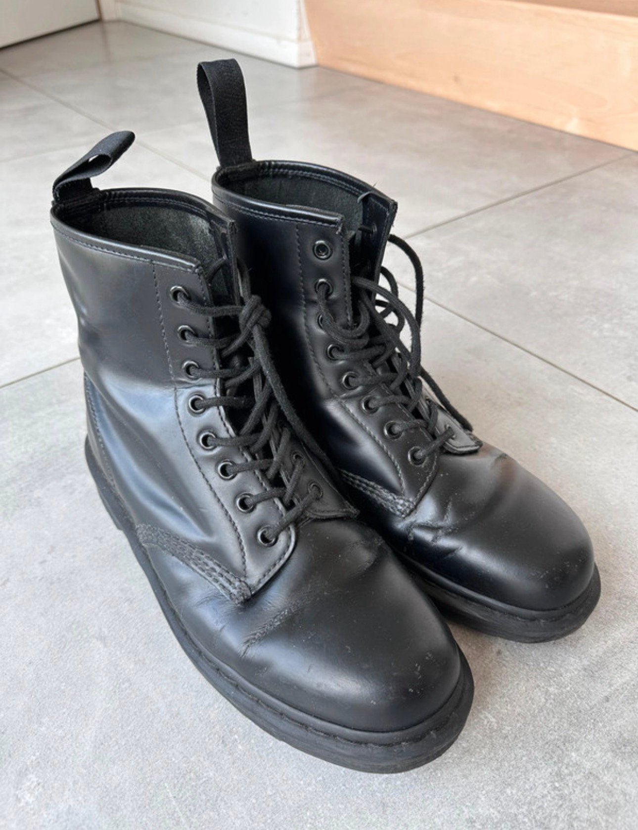 Dr. Martens 1460 Mono Black taille 43, Bottes, Enlèvement ou Envoi, Comme neuf, Noir