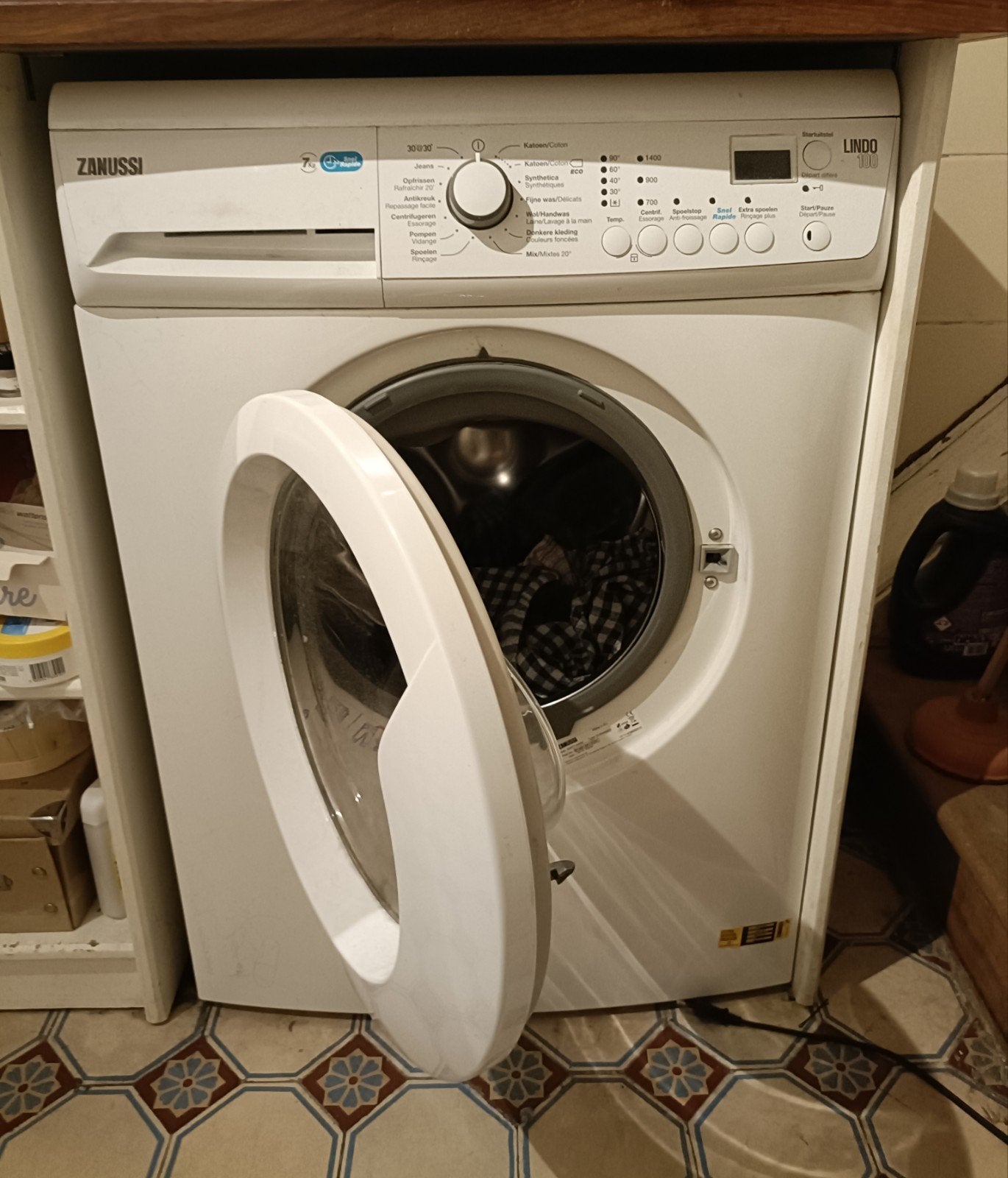 lave-linge Zanussi lindo 100, 2014, 1200 à 1600 tours, 6 à 8 kg, Programme lavage à la main, Chargeur frontal