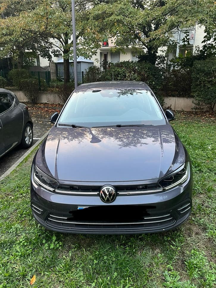 Volkswagen Polo 2023 – DSG automatique – 22 000 km, Argent ou Gris, Achat, Alcantara, 127 g/km