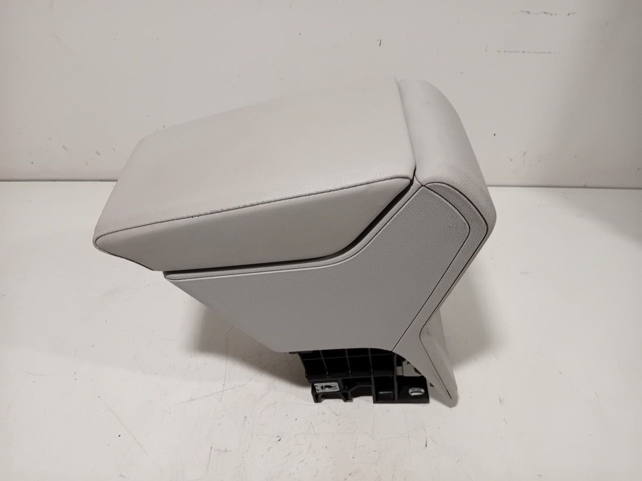Armsteun Volkswagen Polo, Onderdelen@venauto.nl, Van der Ven Autorecycling B.V., Gebruikt, Ettenseweg 76, 4706 PB Roosendaal, The Netherlands