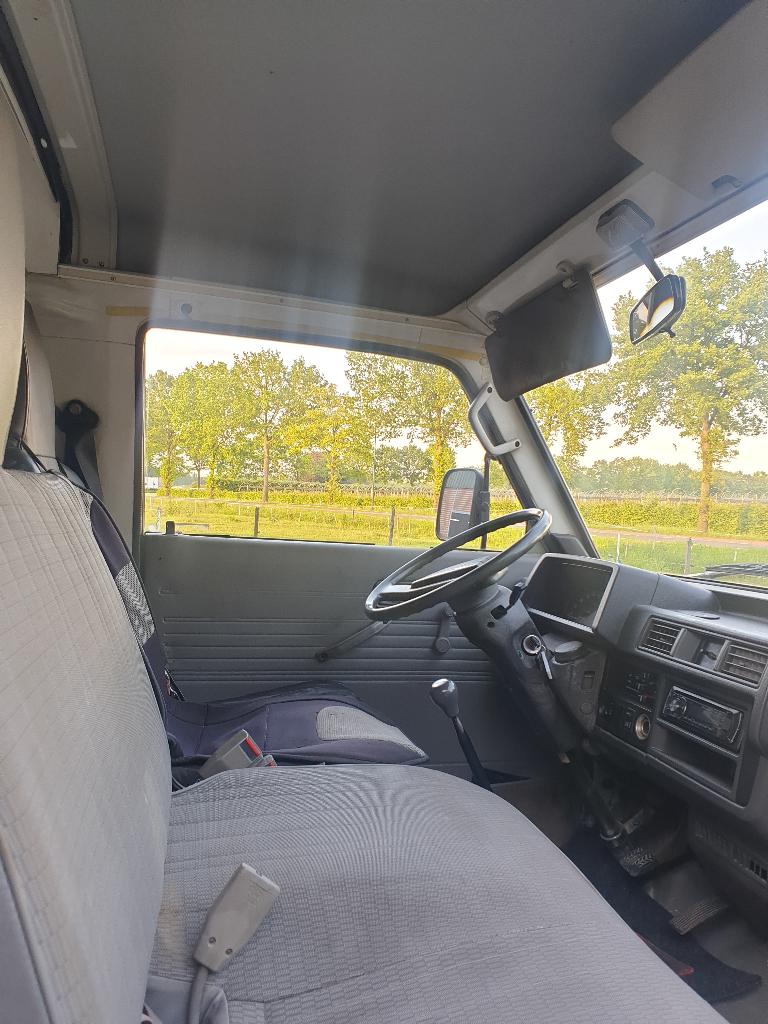 MAZDA E2200 buscamper met verhoogd dak OLDTIMER, foto 8
