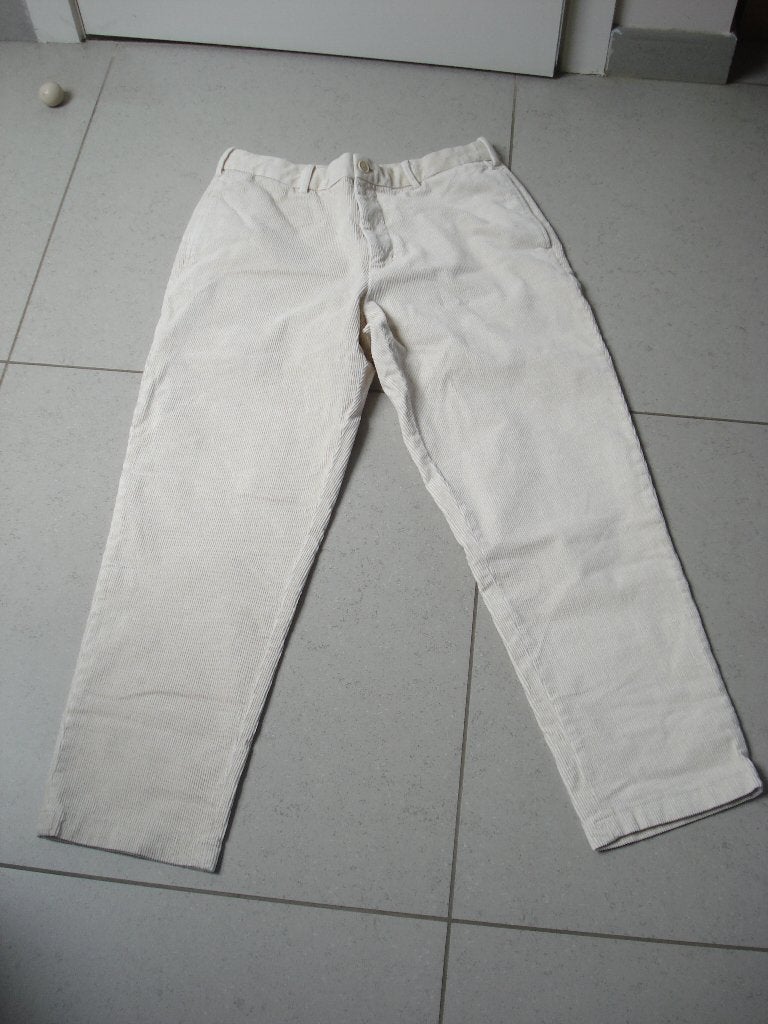 Velourse beige broek, heren/jongens. mt 30, Ophalen of Verzenden, Zo goed als nieuw, Beige
