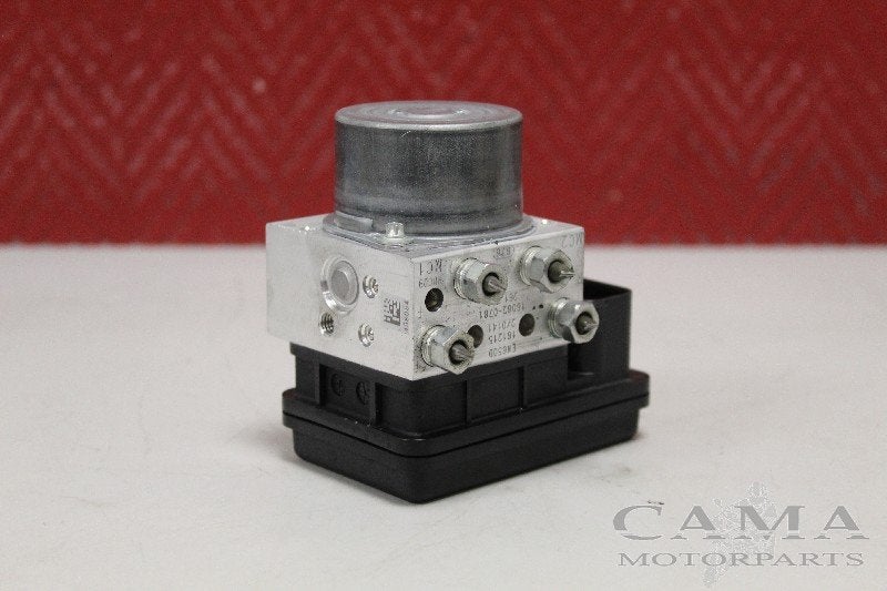 ABS POMP Kawasaki Vulcan S (01-2016/-) (16082-0736), Dhr. S. di Majo, Gebruikt, Info@cama-motorparts.nl, P.J. Troelstraweg 8 8
3144 CX  MAASSLUIS, NL