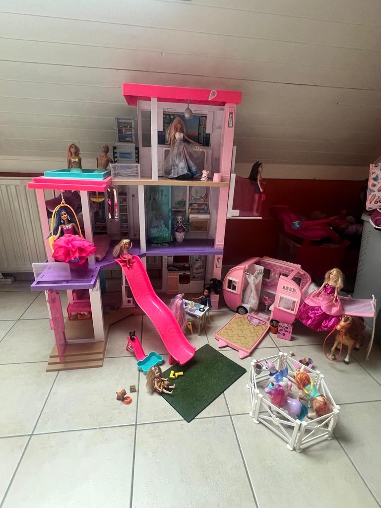 Barbie Mannequin Dreamhuis, Ophalen, Zo goed als nieuw, Poppenhuis