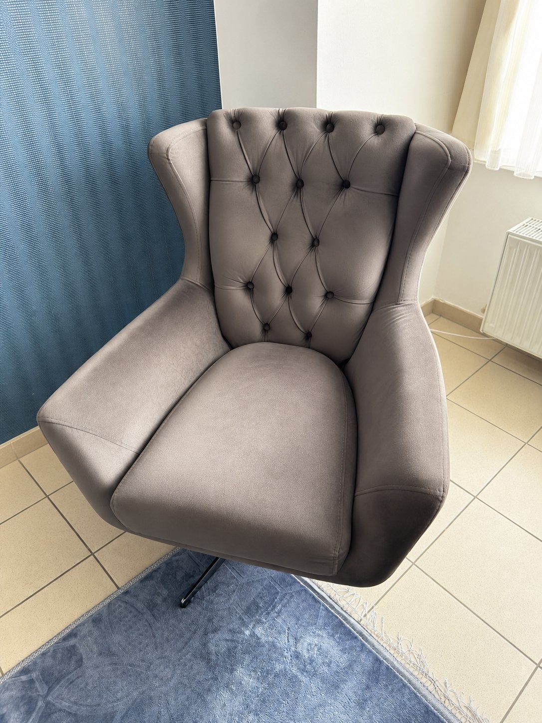 Grijze velvet draaifauteuil – 360 draaibaar, Huis en Inrichting, Ophalen, 75 tot 100 cm, Zo goed als nieuw, 75 tot 100 cm