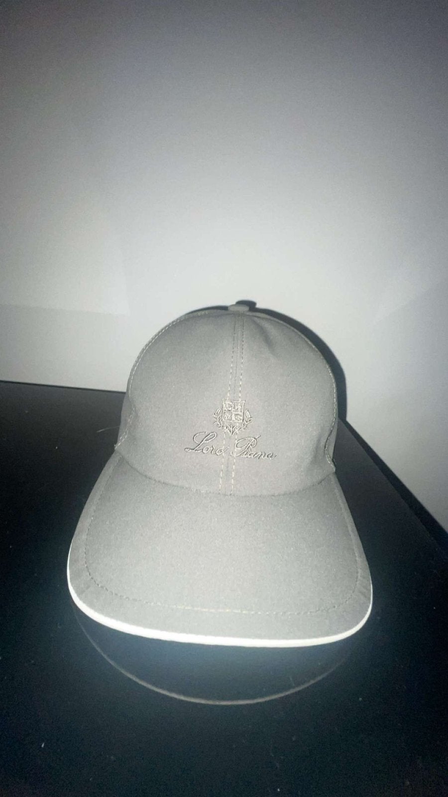 Loro Piana pet 1:1 in perfecte staat, Ophalen, Zo goed als nieuw, Pet