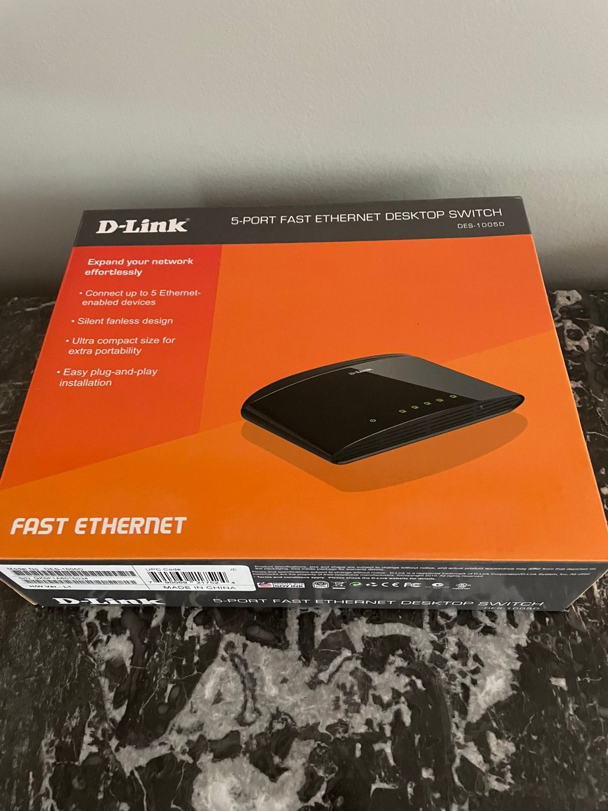 D-Link DES-10050 (commutateur de bureau Ethernet à 5 ports), Enlèvement, Neuf
