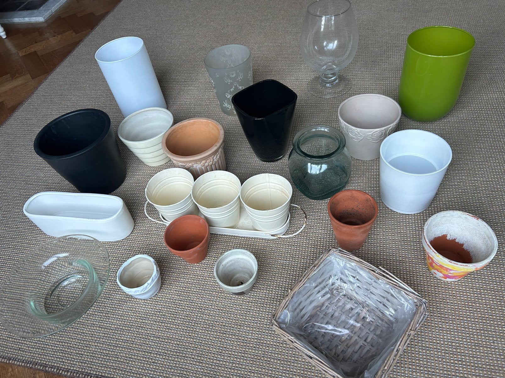 Lots de pots et vases en osier, porceleine, terre cuite, Jardin & Terrasse, Enlèvement, Comme neuf