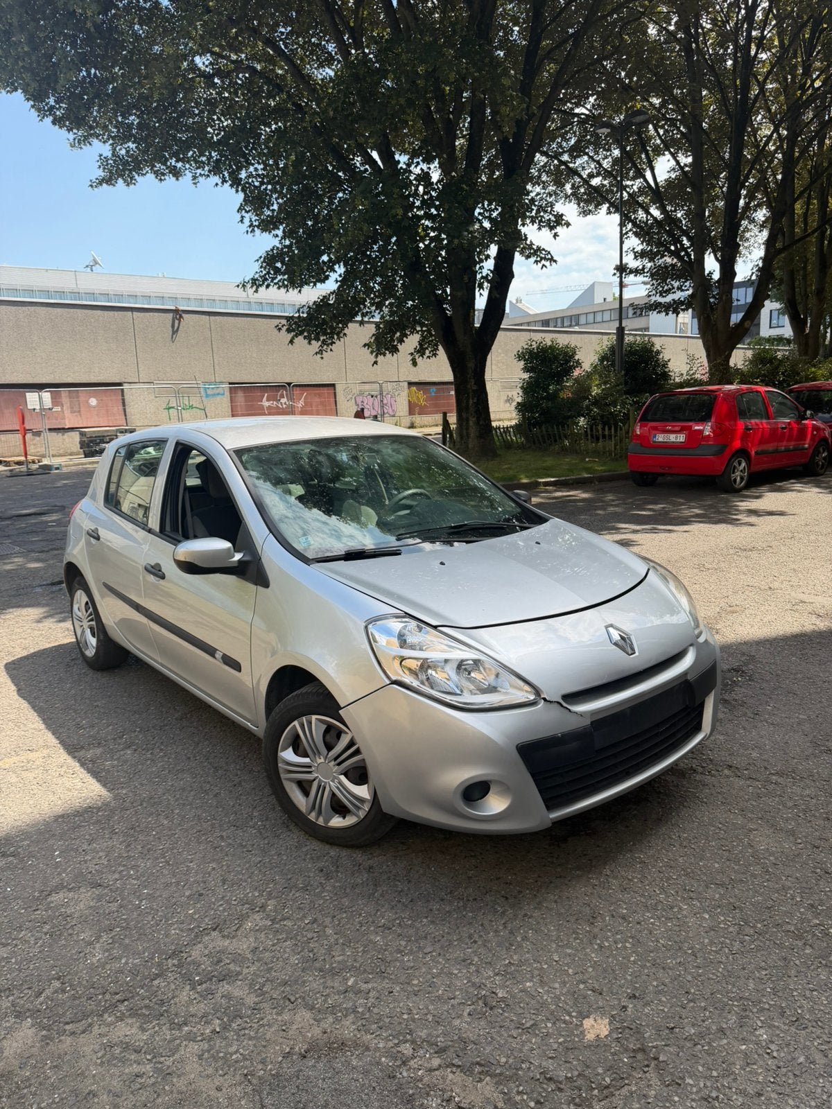 Renault clio 3 phase 2 172000 km 2010 essence. Etat nickel, Autos, Achat, Particulier, Essence, Clio