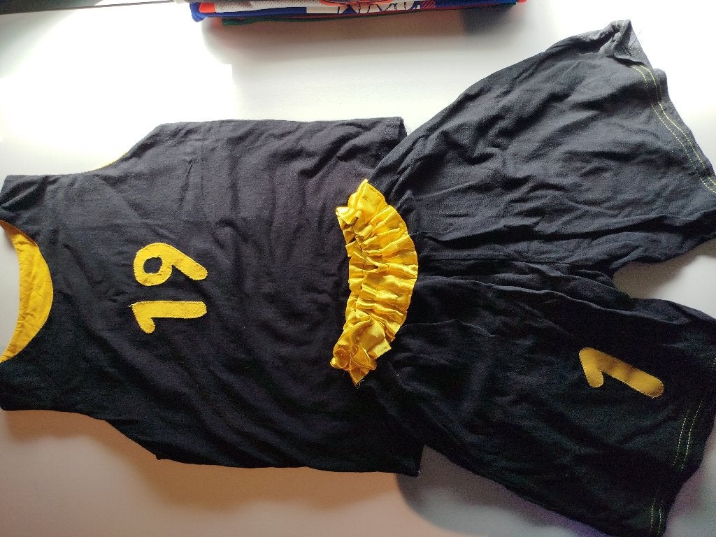 Reversible basketbal setje zwart geel, u8, Sports & Fitness, Basket, Enlèvement ou Envoi, Utilisé, Vêtements