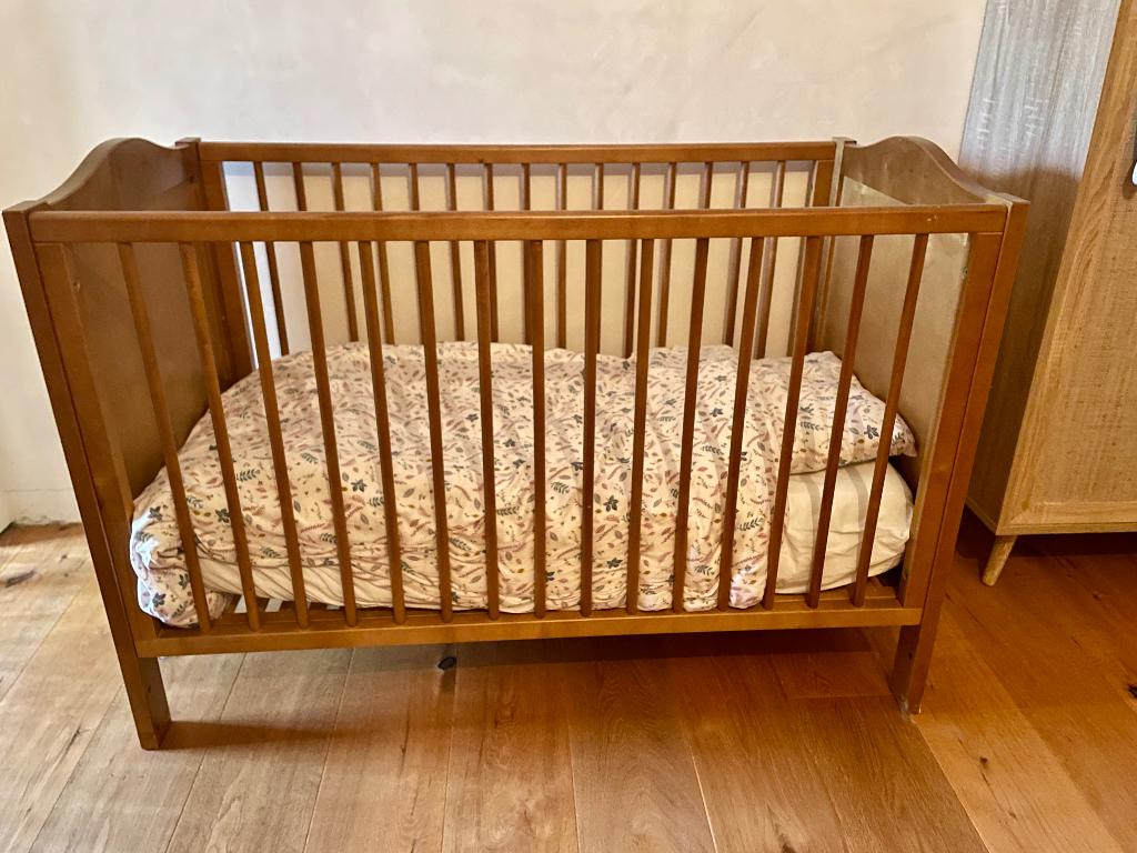 Babybed: perfecte propere staat!, Enlèvement, Comme neuf, Matelas