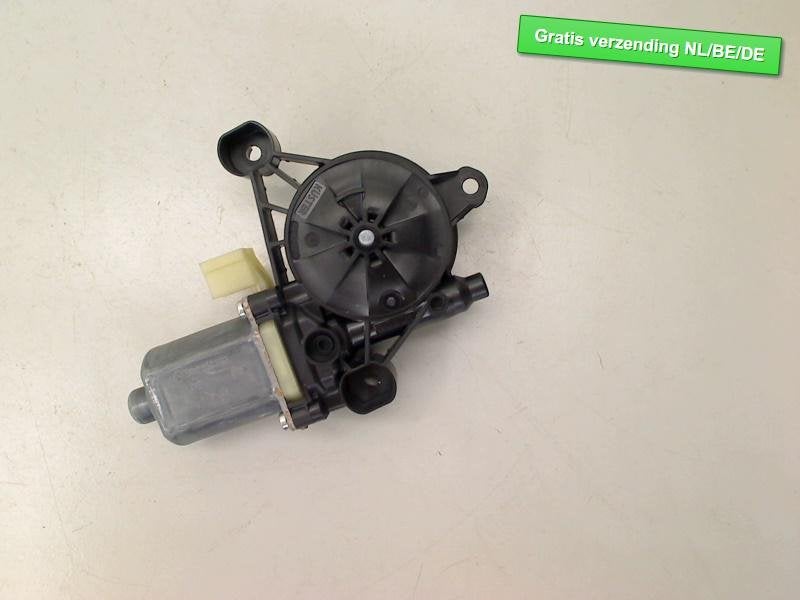 MOTEUR LEVE VITRE ELECTRIQUE AVANT DROIT Golf VII (AUA), Autos : Pièces & Accessoires, Volkswagen, Volkswagen AG, Utilisé, Kundenbetreuung@volkswagen.de
