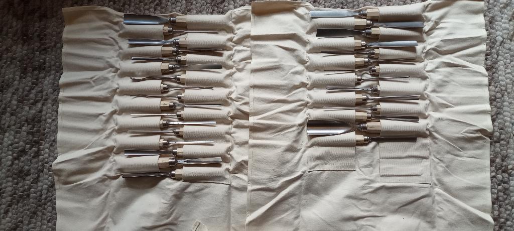 Set van 31 topkwaliteit gutsen en beitels (Dastra), Doe-het-zelf en Bouw, Ophalen, Zo goed als nieuw