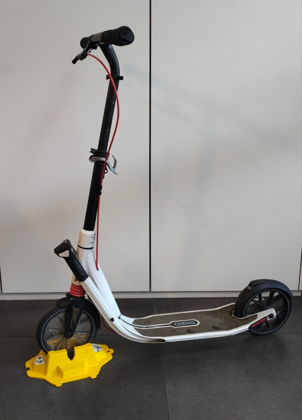 Step Oxelo Town 9 + rek voor step, Fietsen en Brommers, Steps, Ophalen