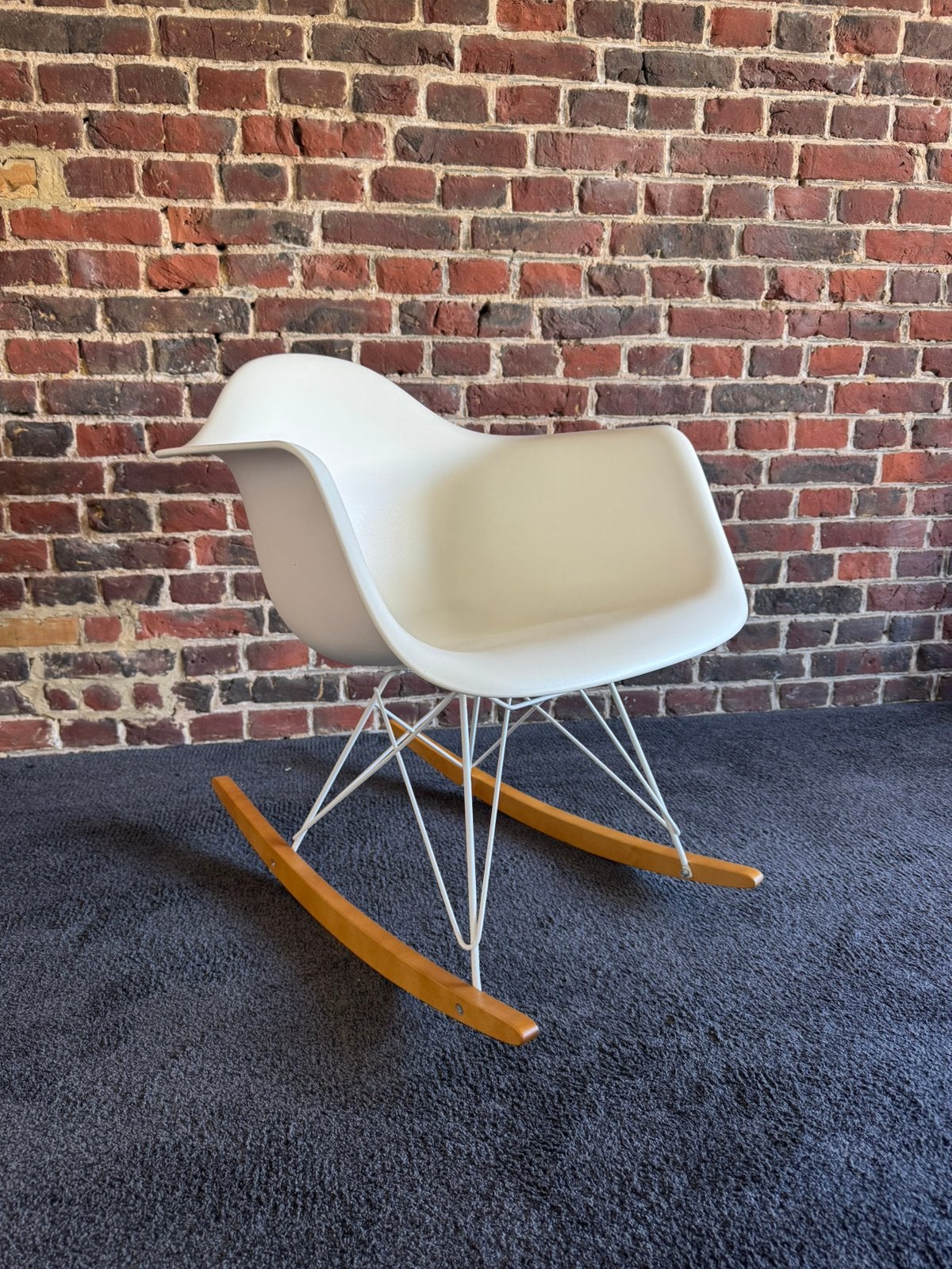 Eames plastic armchair RAR vitra, Enlèvement, Comme neuf