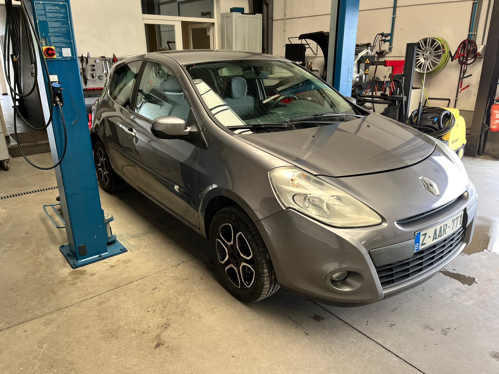 RENAULT CLIO BENZINE AIRCO., Auto's, Stof, Zwart, 4 cilinders, Bedrijf