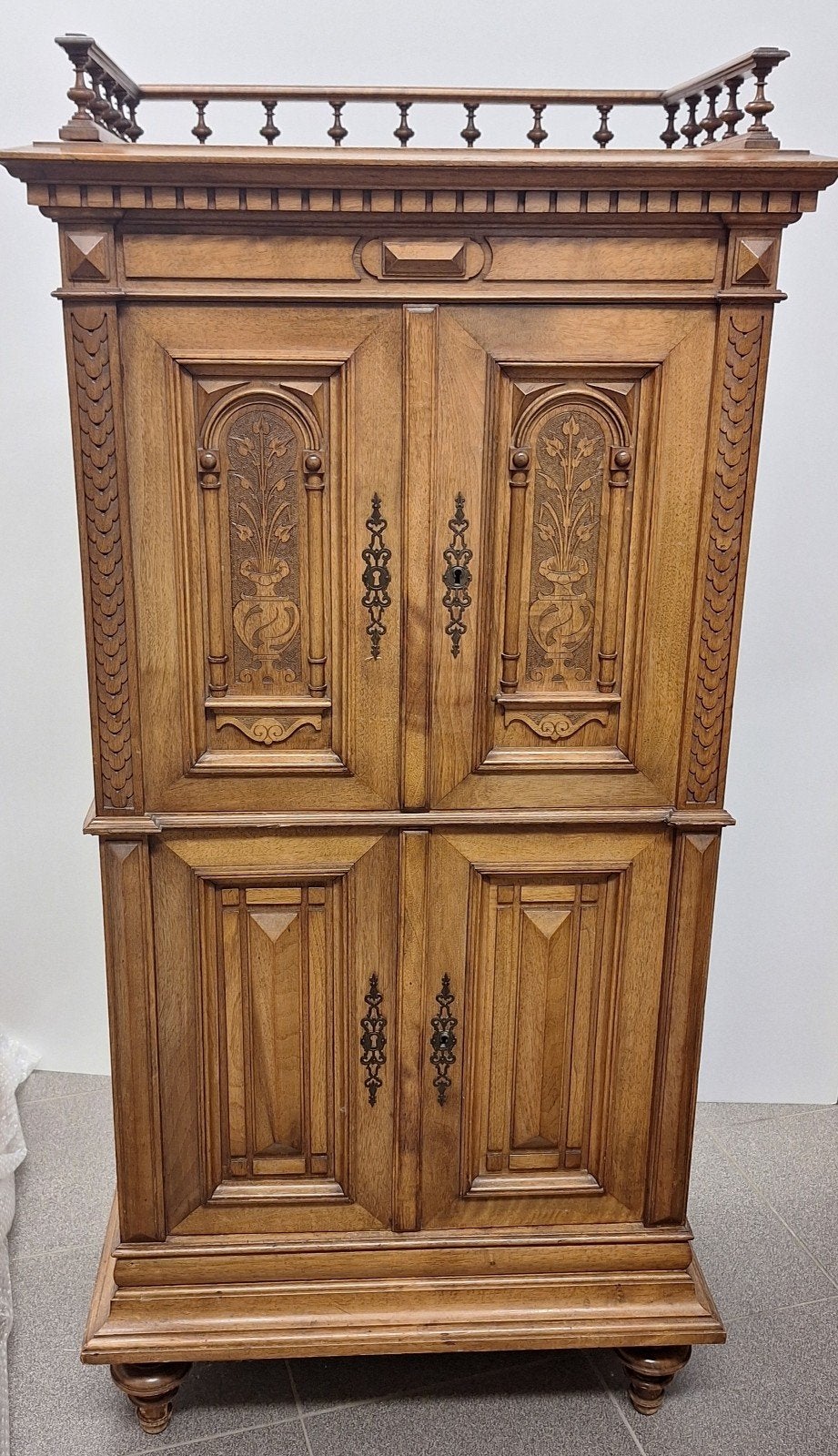 Ancien cabinet néo-Renaissance français ou flamand datant de, Antiquités & Art, Antiquités | Meubles | Armoires, Enlèvement