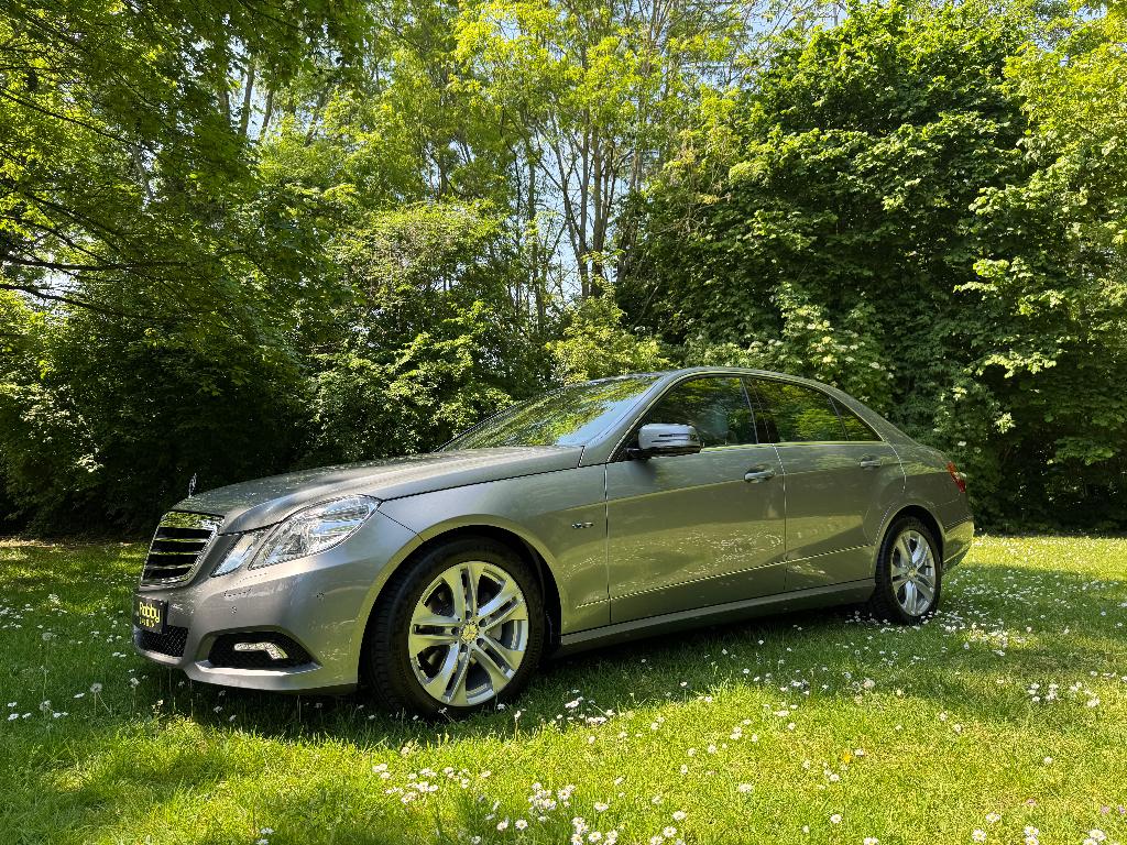 MERCEDES E 200 CDI AVANTGARDE - AUTOMAAT - TOPSTAAT -, Auto's, Mercedes-Benz, Achterwielaandrijving, Beige, 4 cilinders, Leder