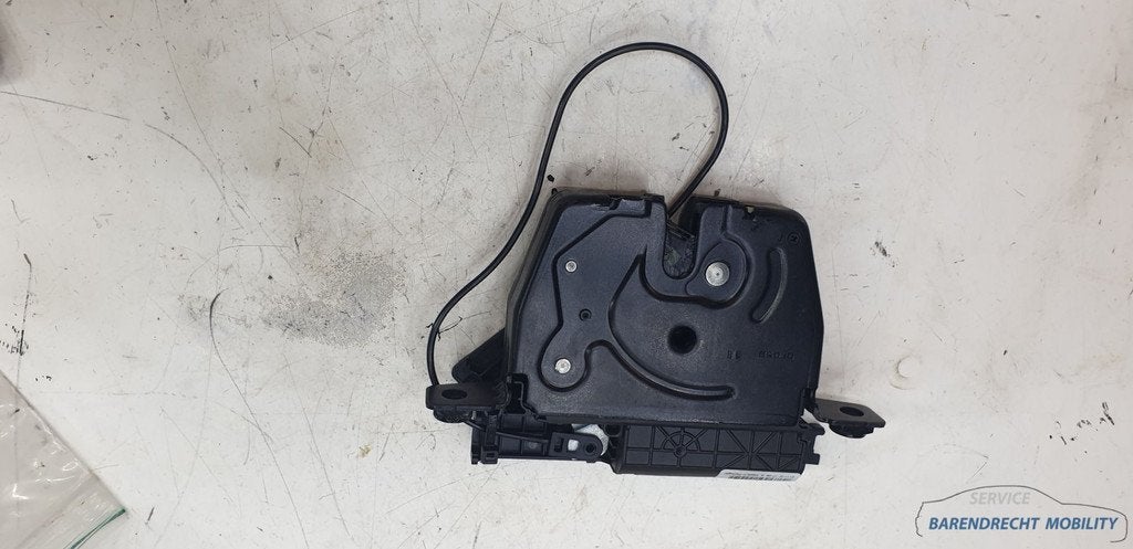 Kofferklep slot BMW X1 E84 achterklep mechaniek mechanisme 5, Petuelring 130
80788  Munich, DE, Gebruikt, Info@bmw.de, BMW