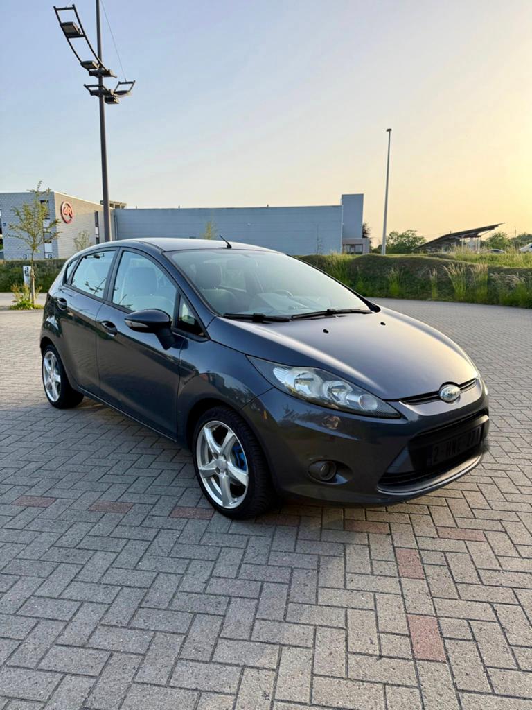 Ford Fiesta 1.4 tdci, Achat, Boîte manuelle, 5 portes, Particulier