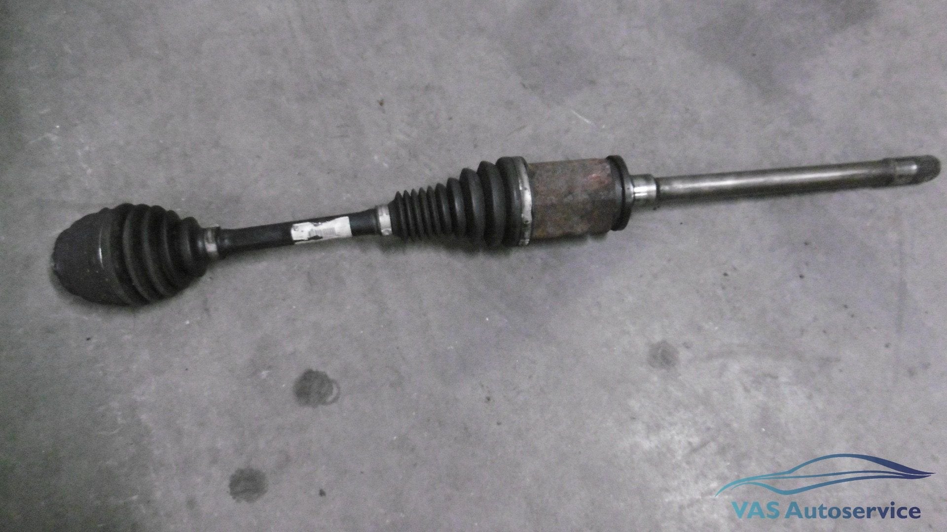 Uitgaande as BMW 535D X-drive rechts 31 60 7 618 680, -, Origine de la pièce connue, Utilisé, -