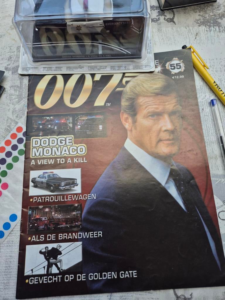 1.43 james bond auto met boekje nr 55, Verzamelen, Ophalen of Verzenden