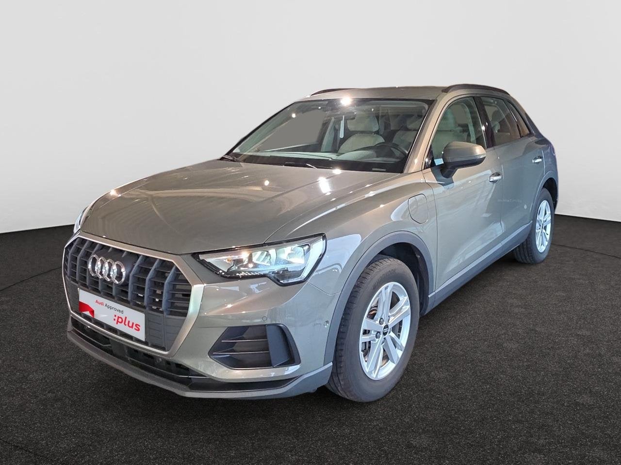 Audi Q3 PHEV 45 TFSI e  180(245) kW(ch) S tronic, Automaat, https://public.car-pass.be/vhr/bd7634c7-3f56-40a1-a3bf-ea861b6f35f4
