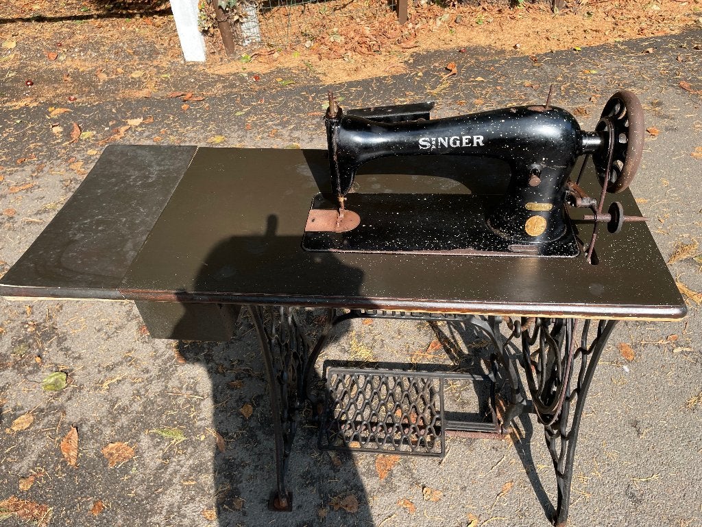 Antieke naaimachine, Antiek en Kunst, Antiek | Naaimachines, Ophalen
