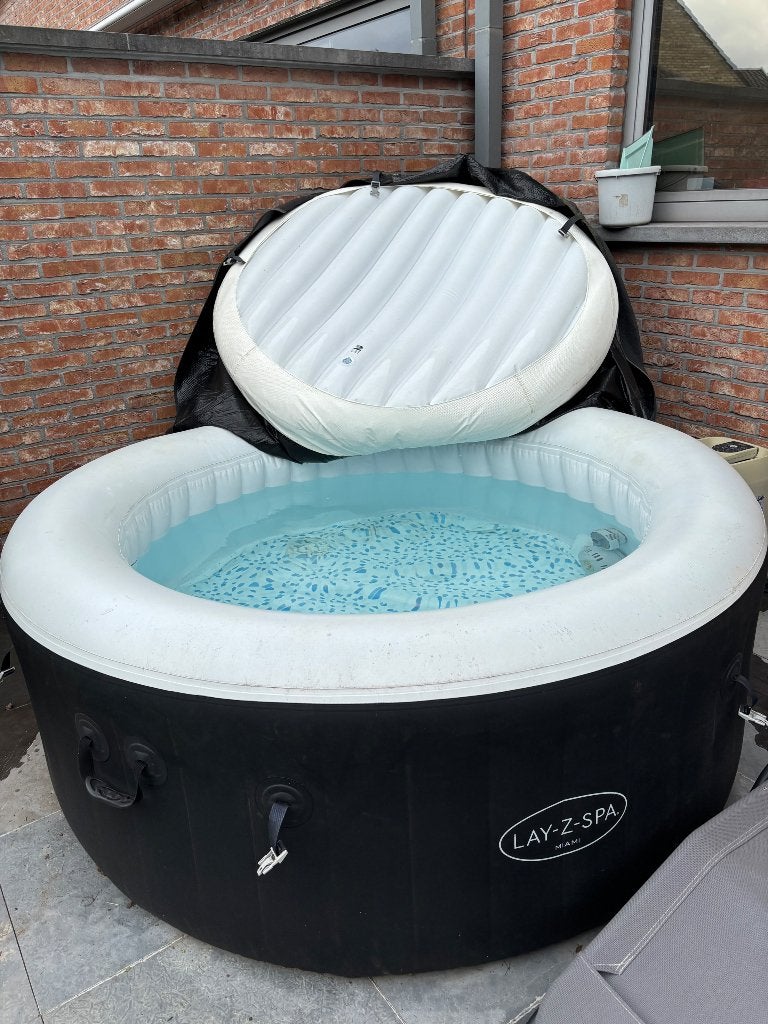 Lay-z-spa jacuzzi, Tuin en Terras, Ophalen, Zo goed als nieuw