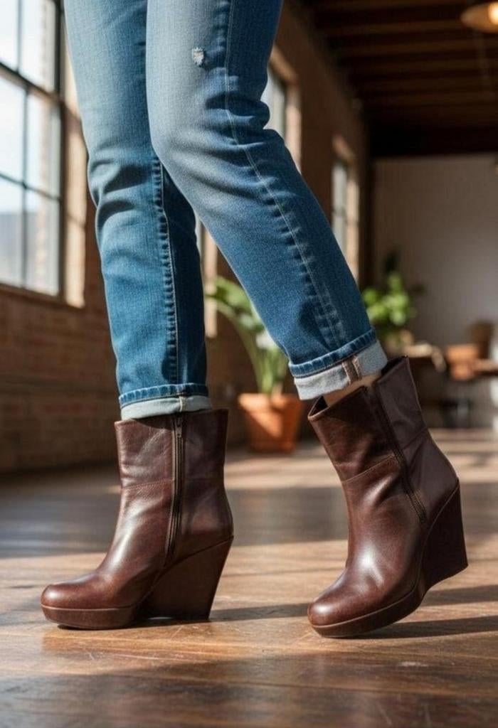 STUART WEITZMAN Enkellaarsjes Maat 37✨️✨️, Kleding | Dames, Bruin, Stuart Weitzman, Lage of Enkellaarzen, Ophalen of Verzenden