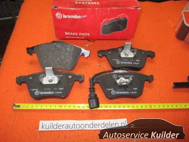 Remblokken voorzijde Audi A3 VW Golf gti r32 BP1013 Brembo P, Audi, -, -, Nieuw