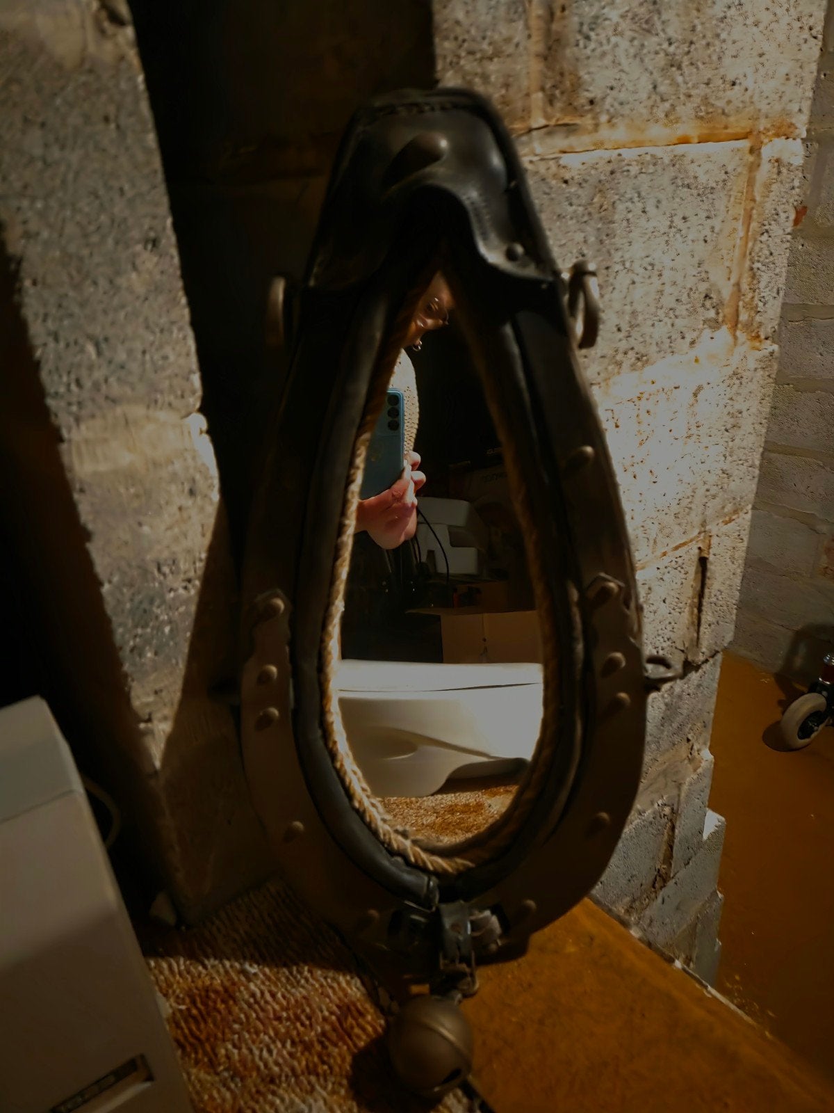 miroir ancien fait avec collier de chevaux de traît, Antiquités & Art, Enlèvement